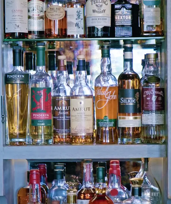 Queens Lounge Whisky and Cocktail Bar Cape Town